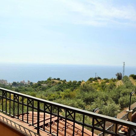 Villa Gemma Di Mare Santa Teresa Di Riva Exterior foto