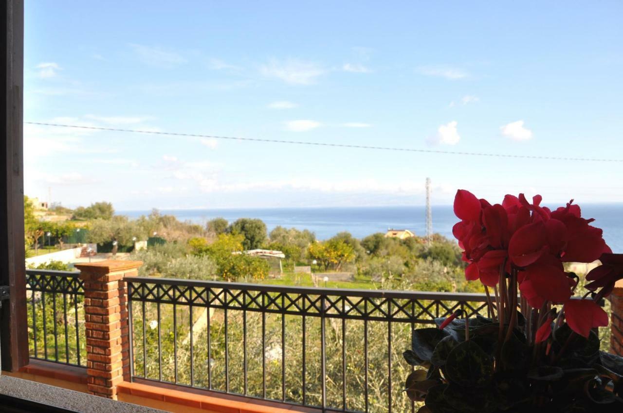 Villa Gemma Di Mare Santa Teresa Di Riva Exterior foto